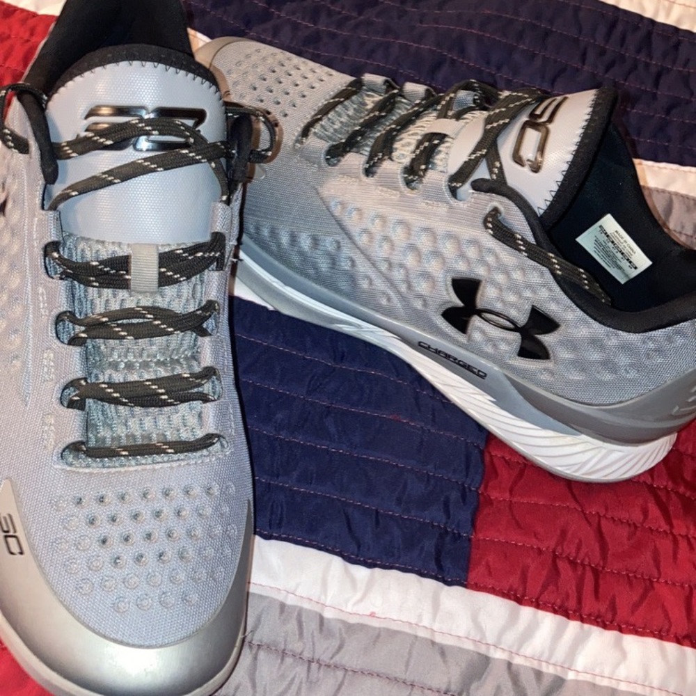 Steph Curry Under Armor size 13 *LIKE NEW*